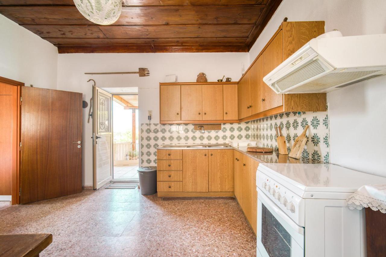 Serenity View - Traditional Village Apartment Kouses Extérieur photo