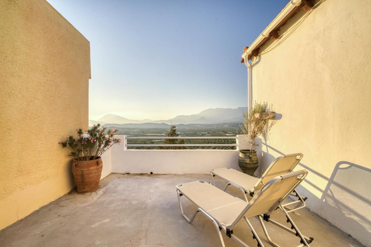 Serenity View - Traditional Village Apartment Kouses Extérieur photo