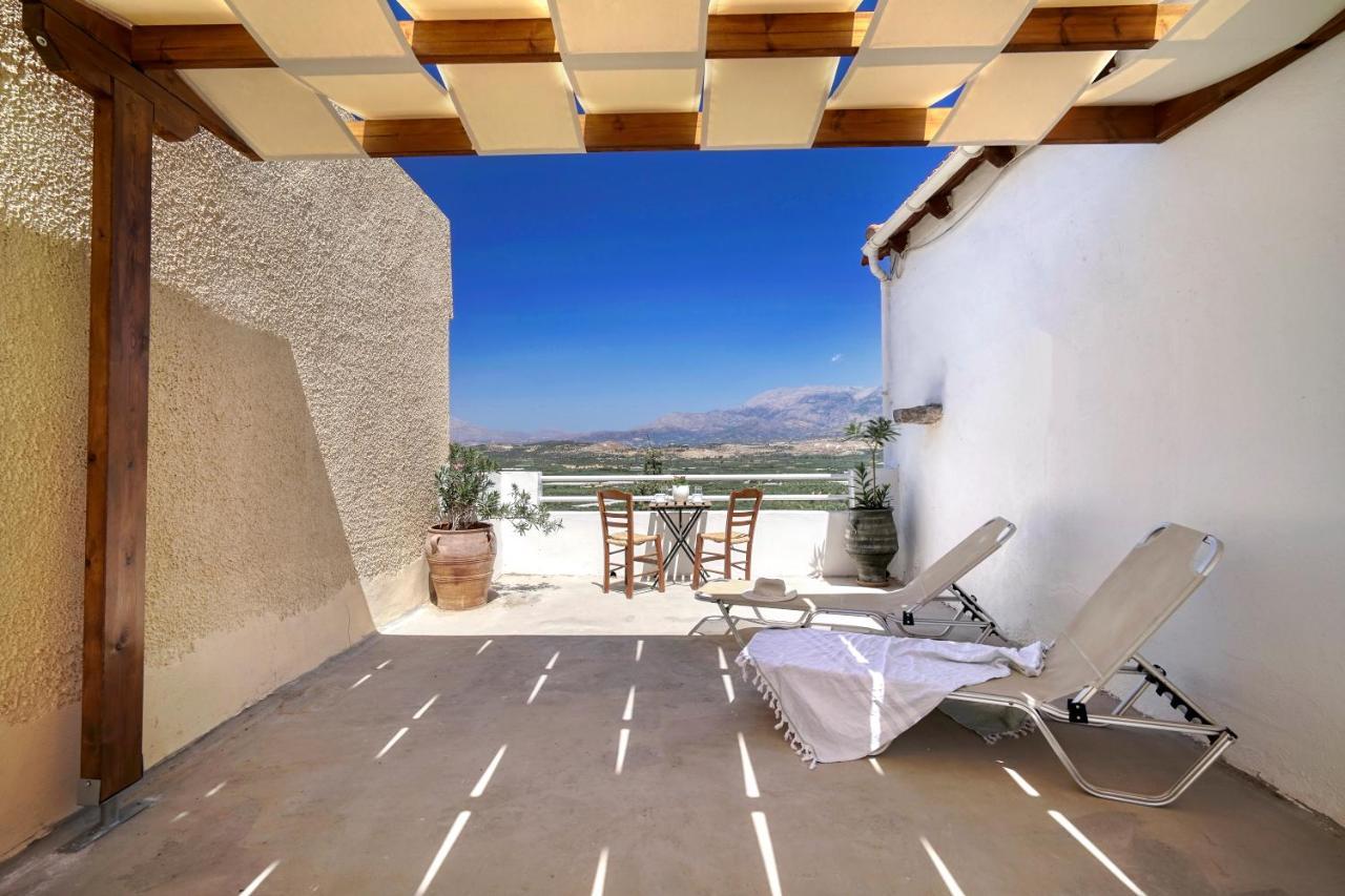 Serenity View - Traditional Village Apartment Kouses Extérieur photo