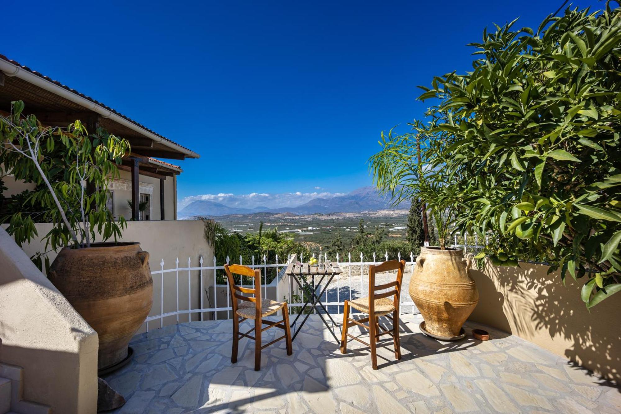 Serenity View - Traditional Village Apartment Kouses Extérieur photo