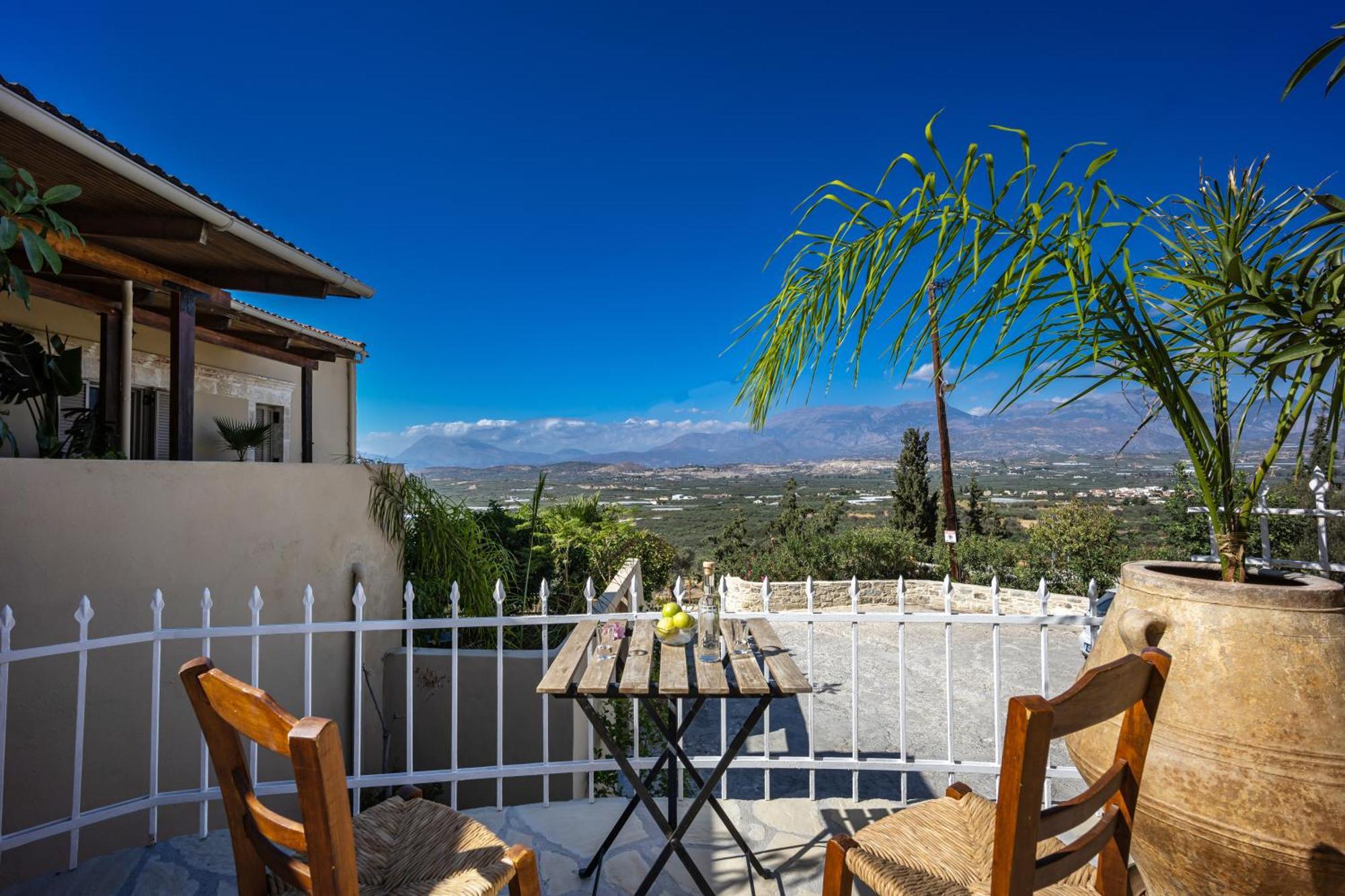 Serenity View - Traditional Village Apartment Kouses Extérieur photo