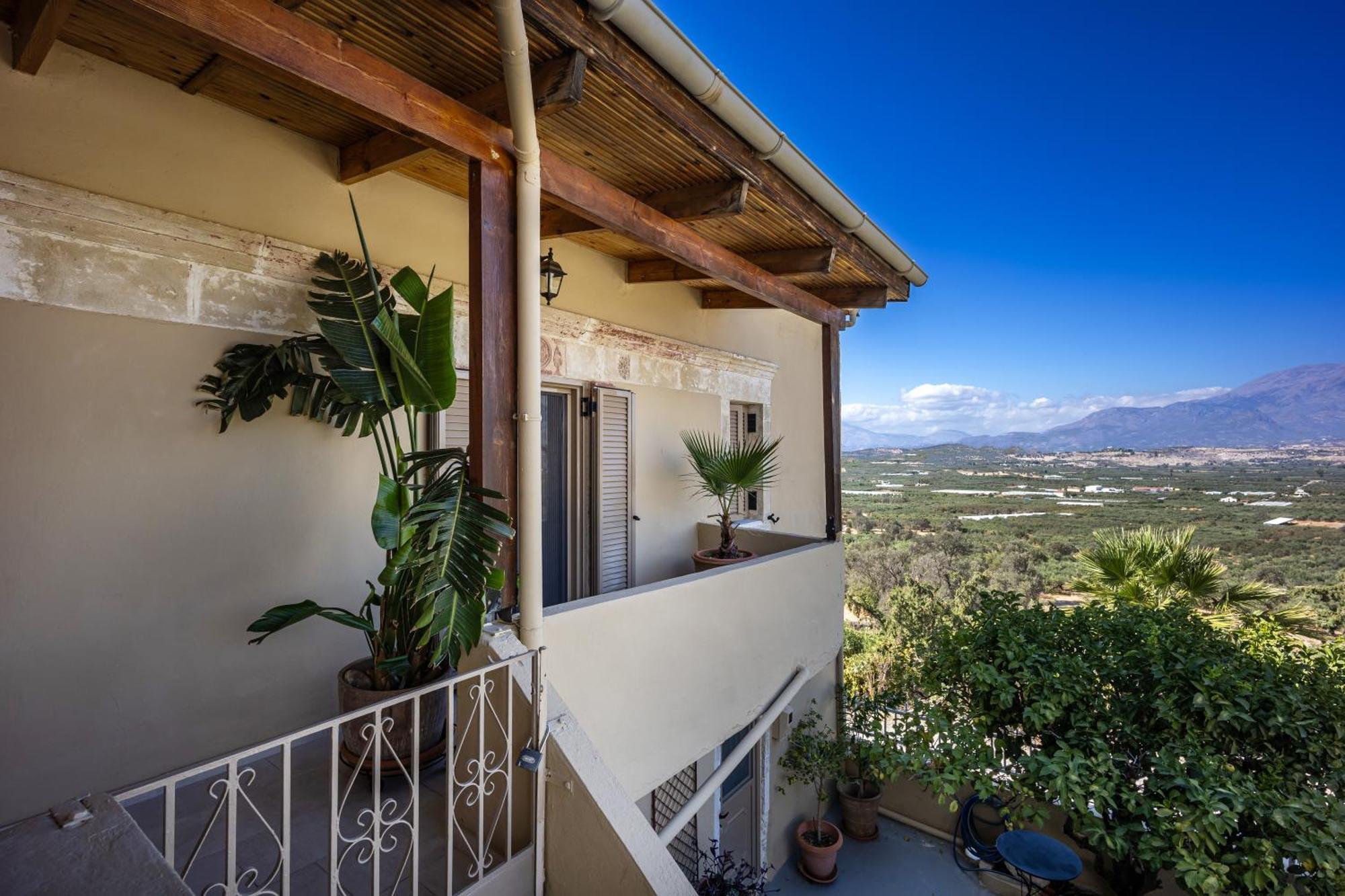 Serenity View - Traditional Village Apartment Kouses Extérieur photo